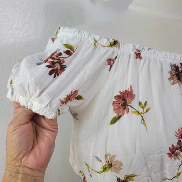 MOA MOA PARISIAN PETITE OFF SHOULDER TOP IN FLORAL PRINT - Picture 11 of 14